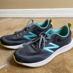 New balance women’s size 7 fresh foam gray sneakers